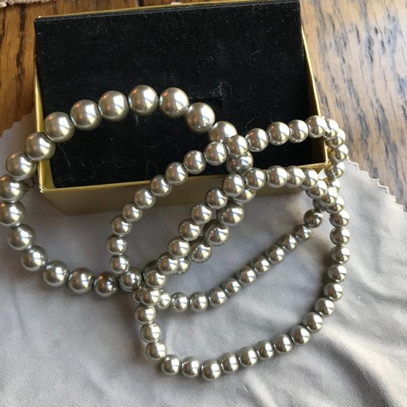 SET OF 3  FAUX GRAY PEARL BRACELETS - Picture 1 of 3